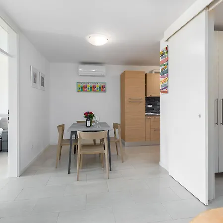 Apartment Extravagantes In Perfekter Lage - 300 Meter Zum Und 100 Meter Ins Zentrum *