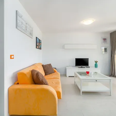 Apartment Extravagantes In Perfekter Lage - 300 Meter Zum Und 100 Meter Ins Zentrum *