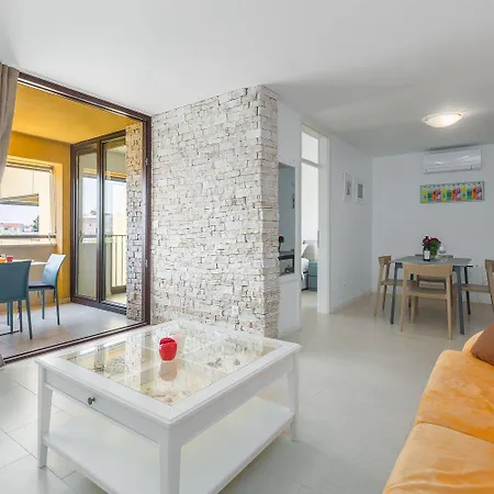 Extravagantes In Perfekter Lage - 300 Meter Zum Und 100 Meter Ins Zentrum Apartment